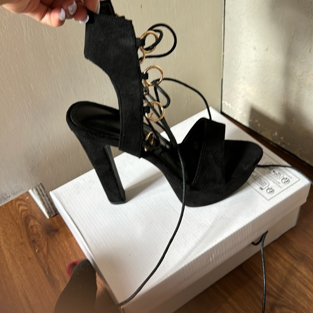 SHEIN Black Chunky Heel Lace-Up Heels